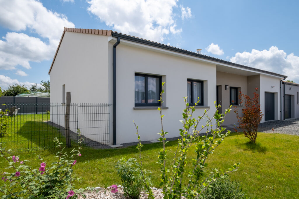 Construction d’une maison traditionnelle en Loire-Atlantique, à Le Loroux-Bottereau : reportage photo